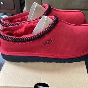 Tasman Ugg Slippers. Size 6 youth. These slippers are sold out everywhere.